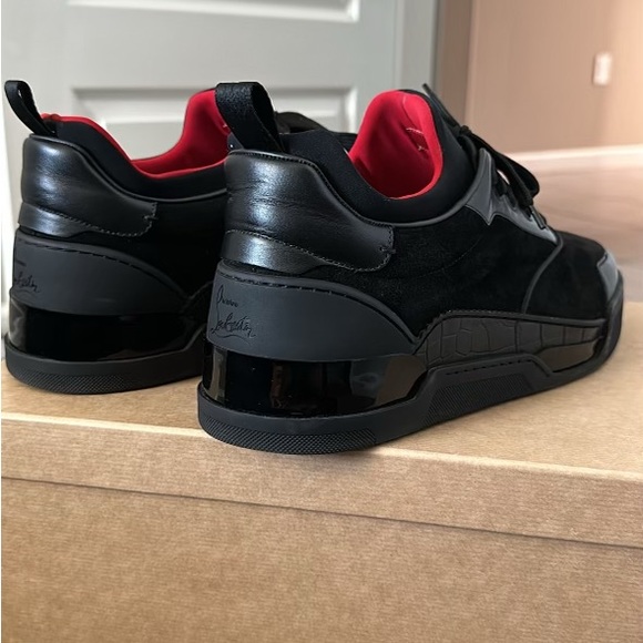 43.5 only worn a couple times - Picture 3 of 5